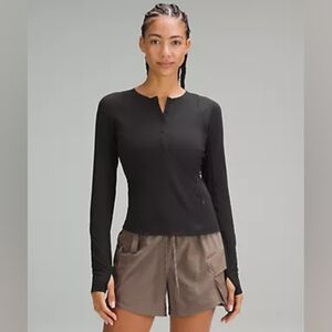 NEW WITHOUT TAGS lululemon Lightweight Hiking Long-Sleeve Henley, size 4